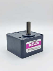 przekładnia 70mm przeznaczona do współpracy z silnikami o rozmiarze 70mm, o przełożeniu i=150 z wałkiem na klin